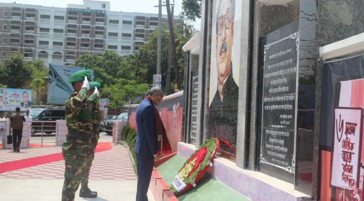 পাবনায় বঙ্গবন্ধু চত্বর উদ্বোধন করলেন রাষ্ট্রপতি